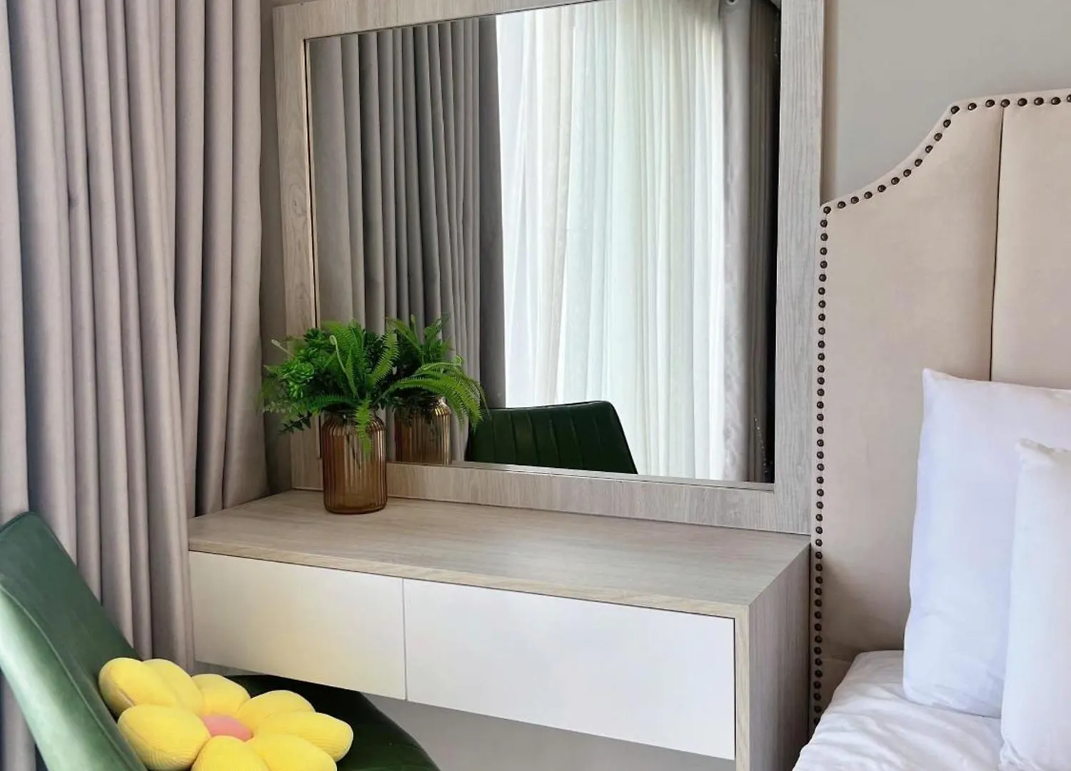 Two Connecting Studios With Ocean View At Center Nha Trang