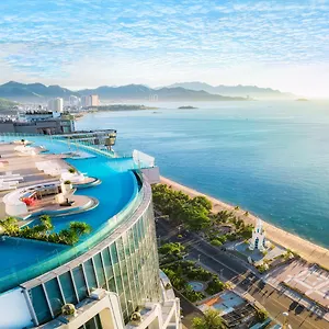 Golden Panorama Luxury 아파트